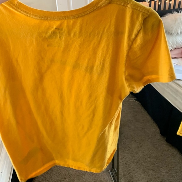 Yellow Nike t shirt!! - Picture 3 of 3